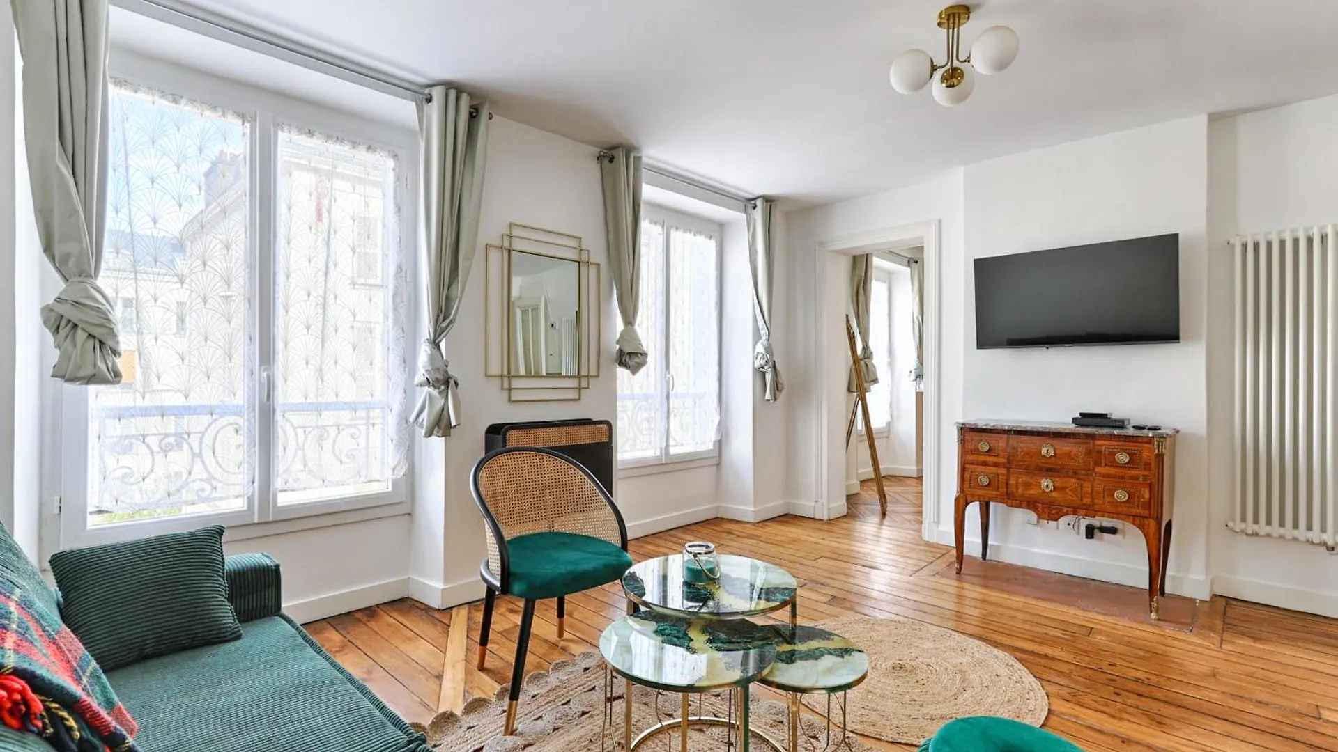 Sentier Gare Est Magnifique Appartement 2Br contacts