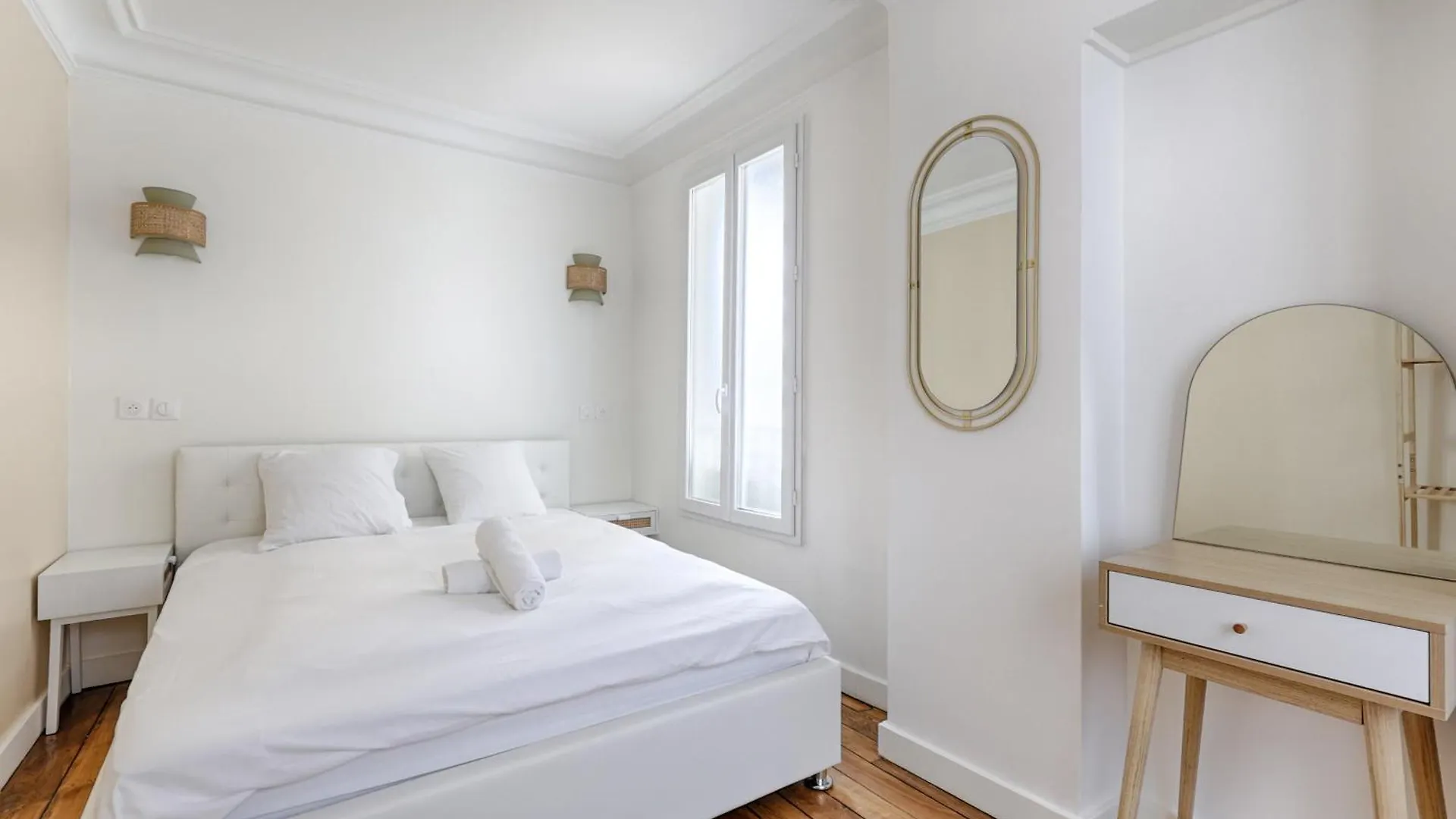 Sentier Gare Est Magnifique Appartement 2Br Paris 0*,  France